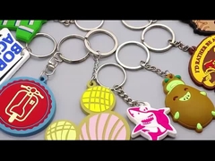 Niestandardowy klucz silikonowy 2D 3D Gumowy Pvc Keychain Miękki Pvc Keyrings Keychain Gumowy